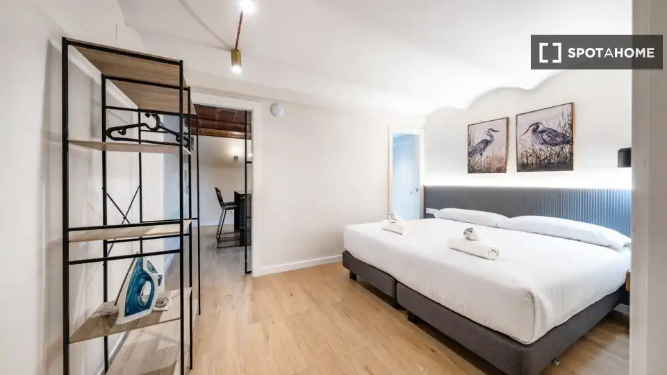 Room in Sants-Badal