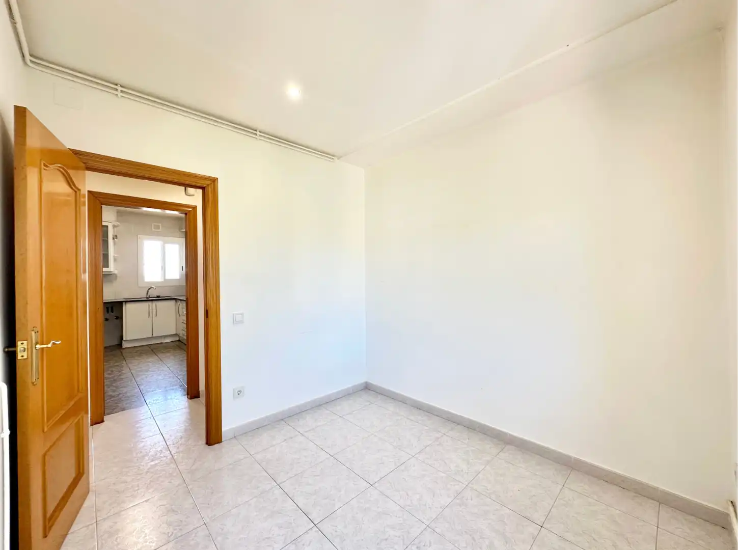 Schlafzimmer von Wohnung zum Verkauf in Torelló mit Heizung, Terrasse und Ofen