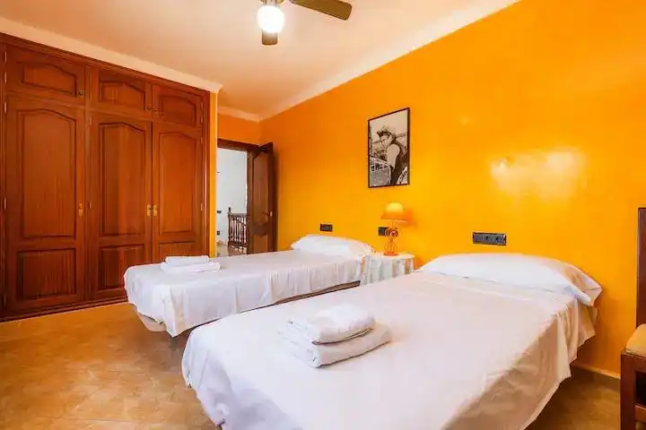 Dormitori de Casa adosada en venda en Manacor amb Aire condicionat, Calefacció i Jardí privat