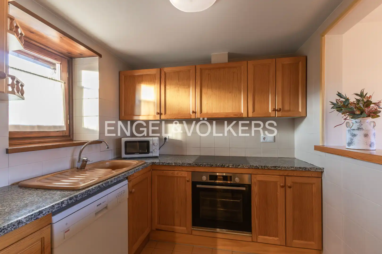 Cocina de Casa adosada en venta en Ger con Calefacción, Jardín privado y Parquet