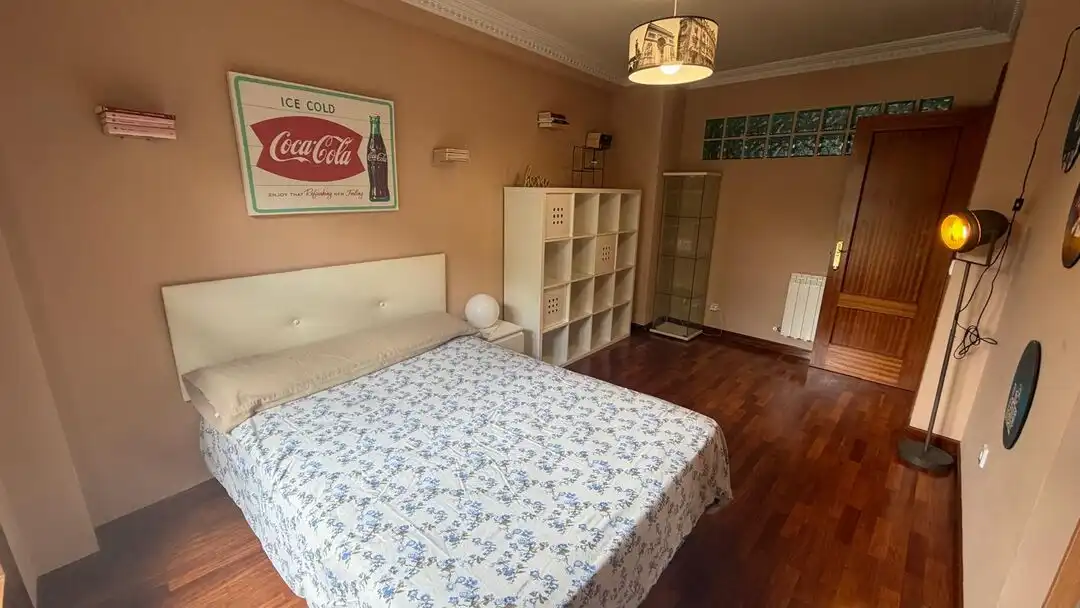 Habitación de Casa adosada en venta en Salvatierra / Agurain con Calefacción y Jardín privado