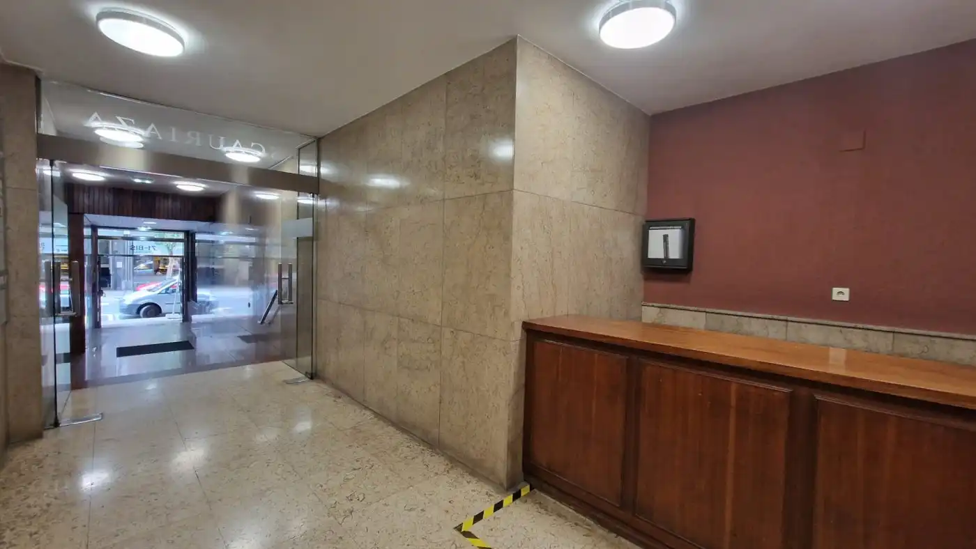 Office space with lift for sale in Calle Rodriguez Arias 71 bis, imagen 5