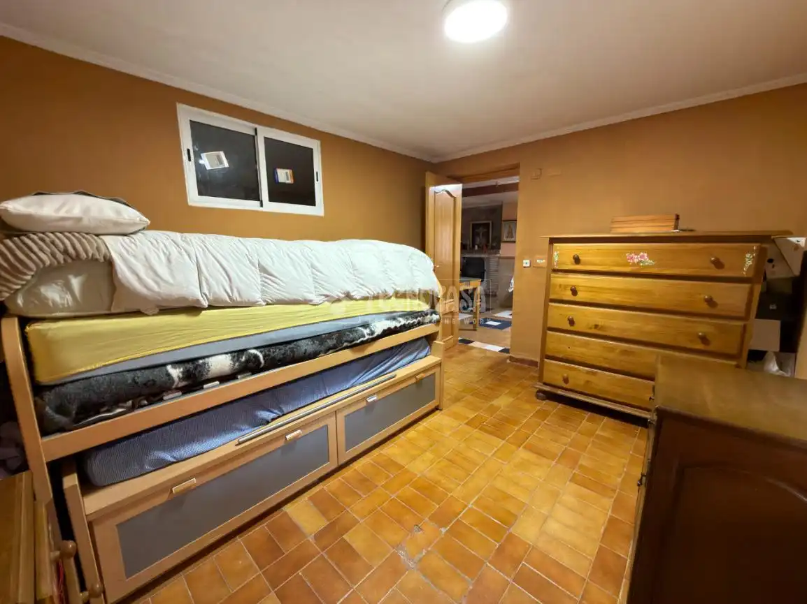 Habitación de Finca rústica en venta en Paterna con Terraza y Alarma