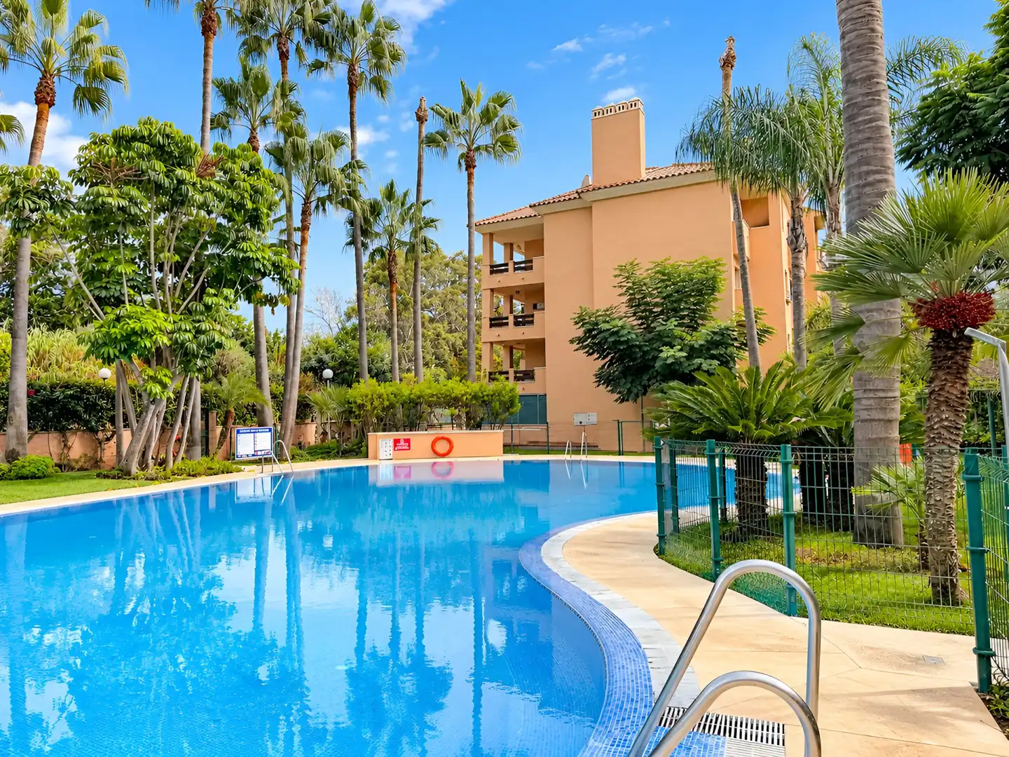 Apartment with terrace for sale in Elviria - Cabopino, imagen 29