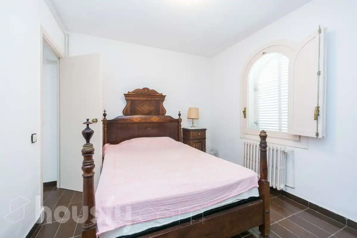 Dormitori de Casa o xalet en venda en Tarragona amb Calefacció, Jardí privat i Parquet