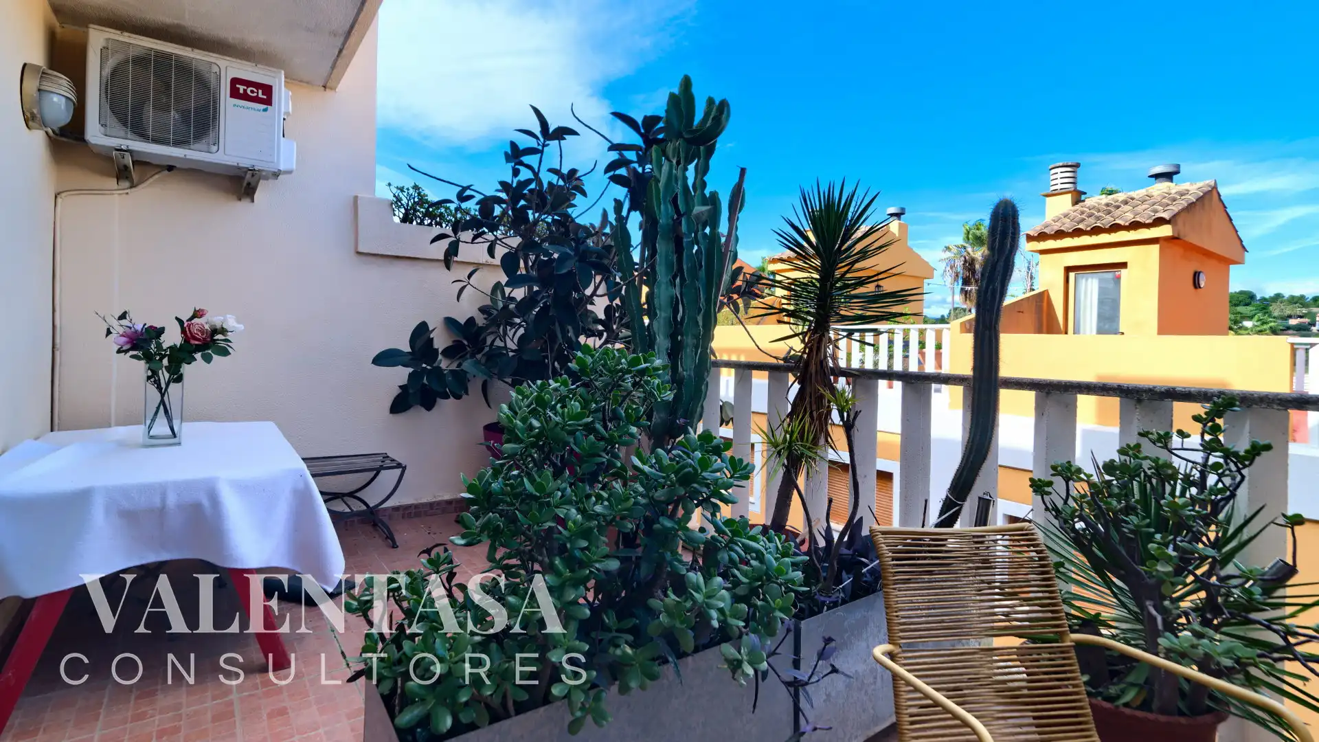 Terrace of Detached homes for sale in Chiva  with Air Conditioner, Private garden and Terrace