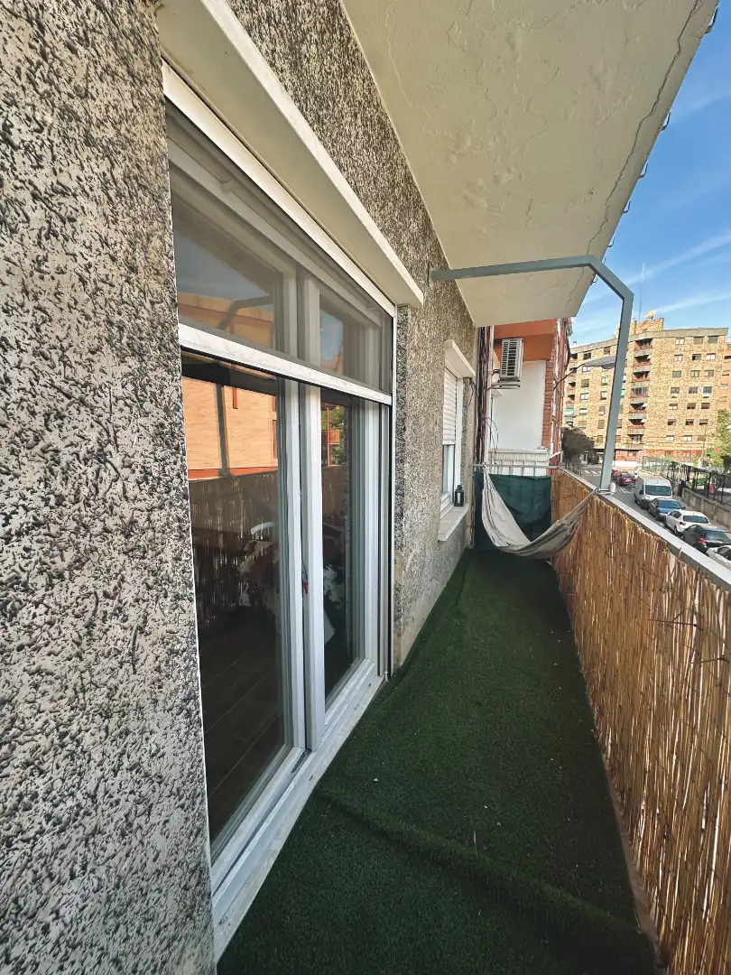 Terraza de Piso de alquiler en Zaragoza con Calefacción, Amueblado y Horno