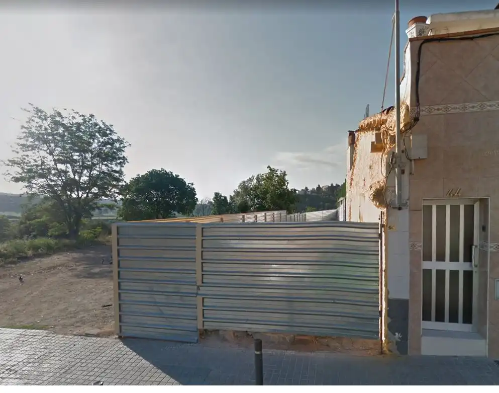 Terreno residenziale in vendita a Carrer Cartago 66