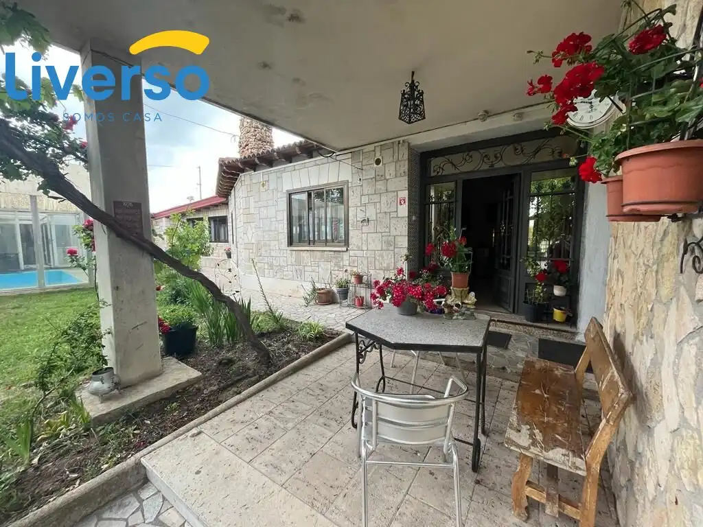Vista exterior de Finca rústica en venta en Villaquirán de los Infantes con Calefacción, Terraza y Piscina