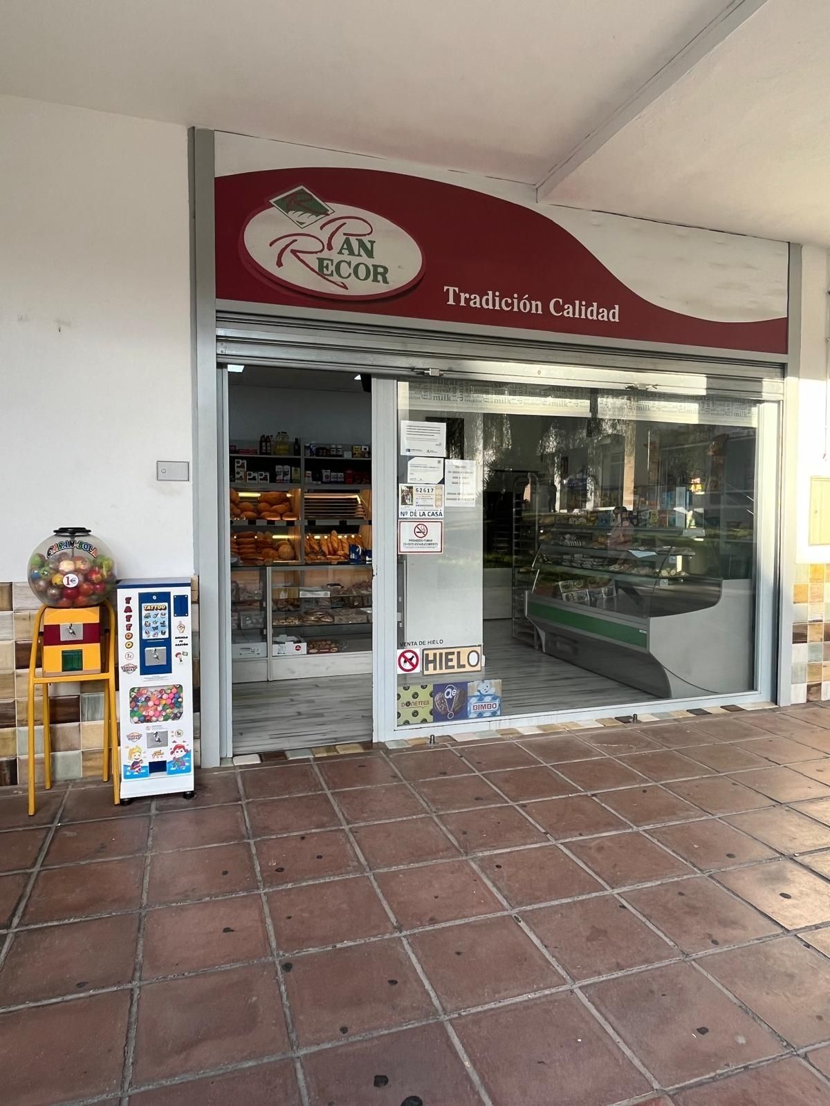 Local en venda a Poniente-Norte - Miralbaida - Parque Azahara