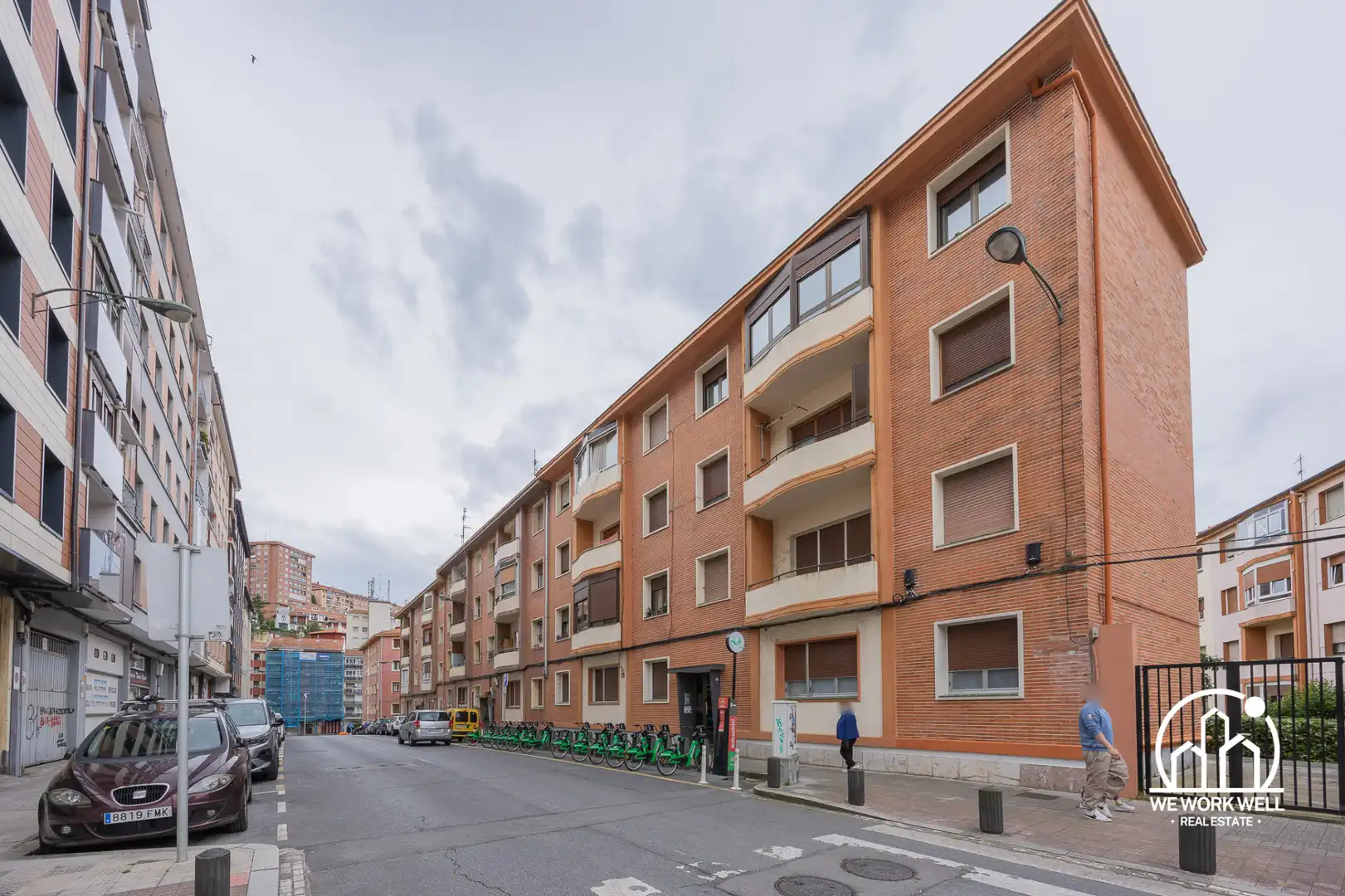 Vista exterior de Pis en venda en Bilbao  amb Calefacció, Terrassa i Moblat