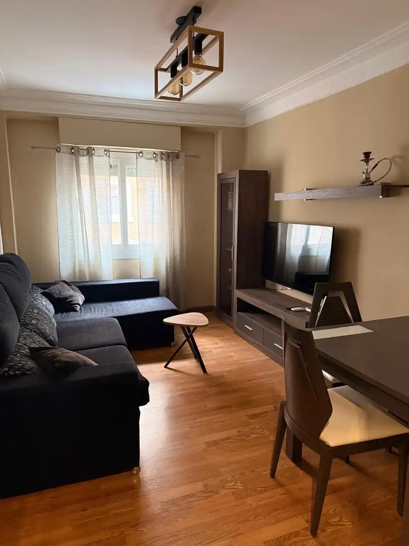 Sala d'estar de Pis en venda en Zaragoza amb Calefacció, Terrassa i Moblat