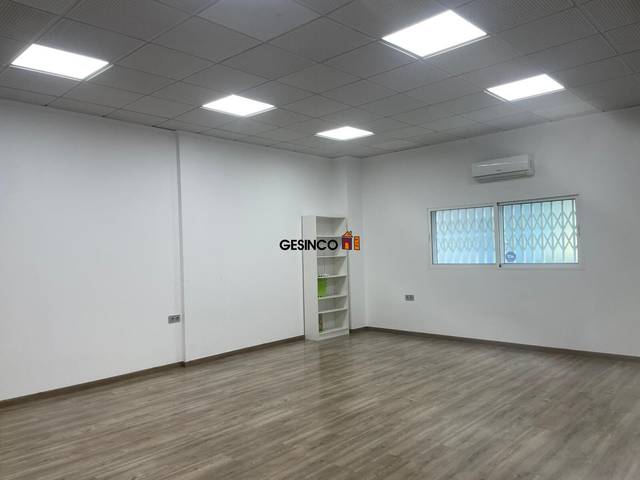 Local comercial en Alquiler en Xàtiva