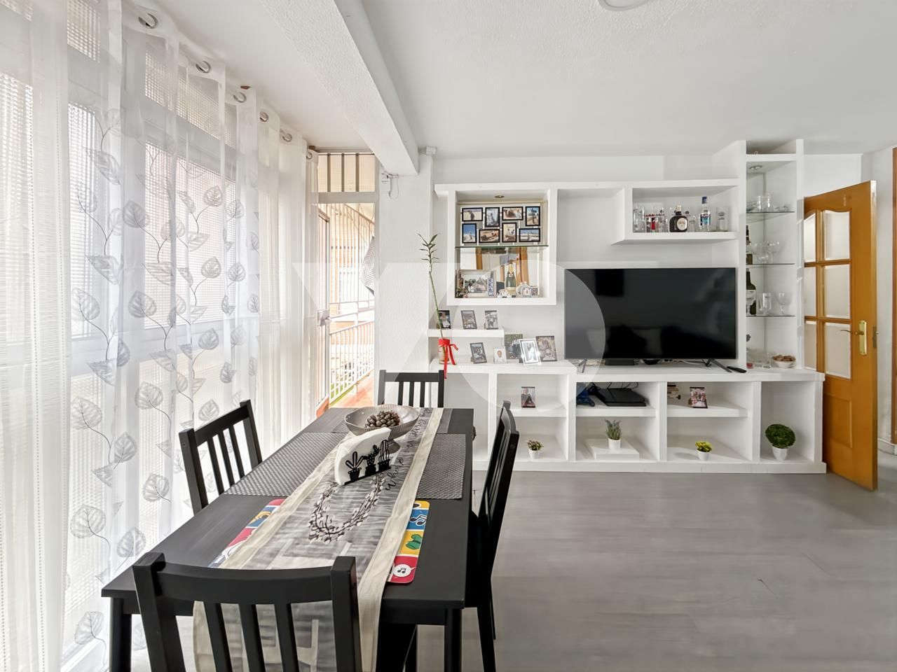 Planta baja for sale in De Celso Emilio Ferreiro, Ensanche