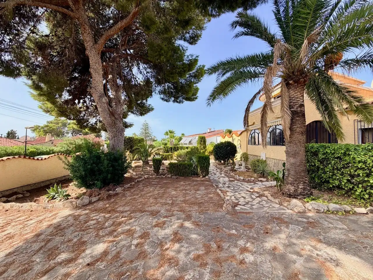 Vista exterior de Casa o chalet en venta en La Nucia con Jardín privado, Terraza y Trastero