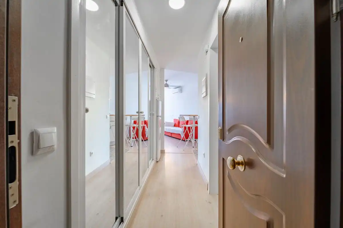 Estudio en venta en Torremolinos con Aire acondicionado, Calefacción y Piscina
