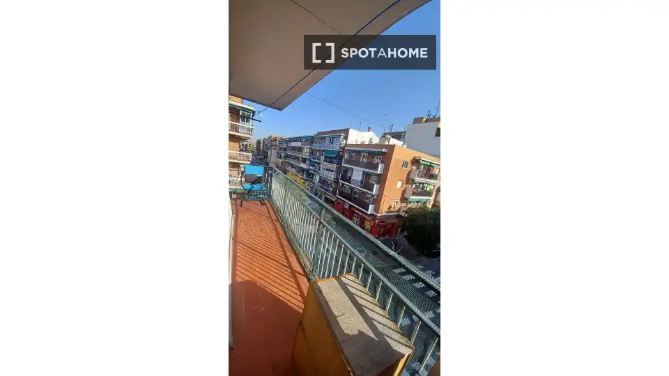 Terrassa de Pis per a compartir en Madrid amb Aire condicionat, Calefacció i Terrassa