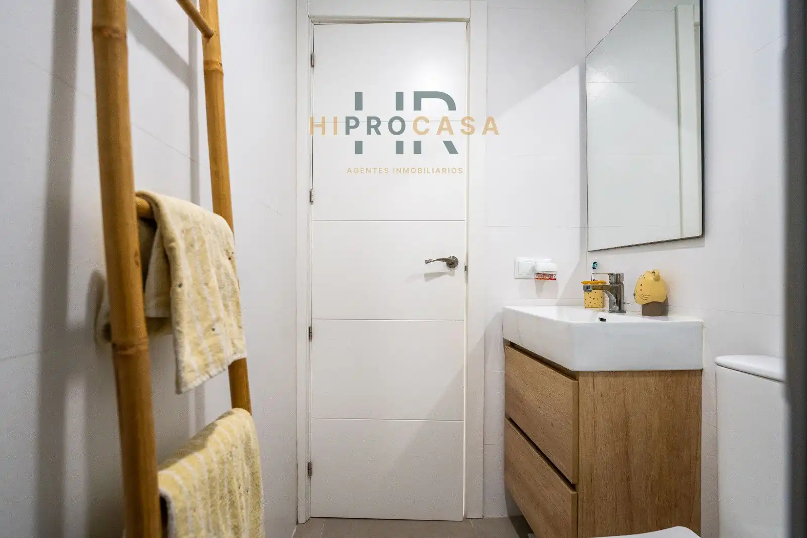 Baño de Piso en venta en Población de Arroyo con Aire acondicionado, Calefacción y Terraza