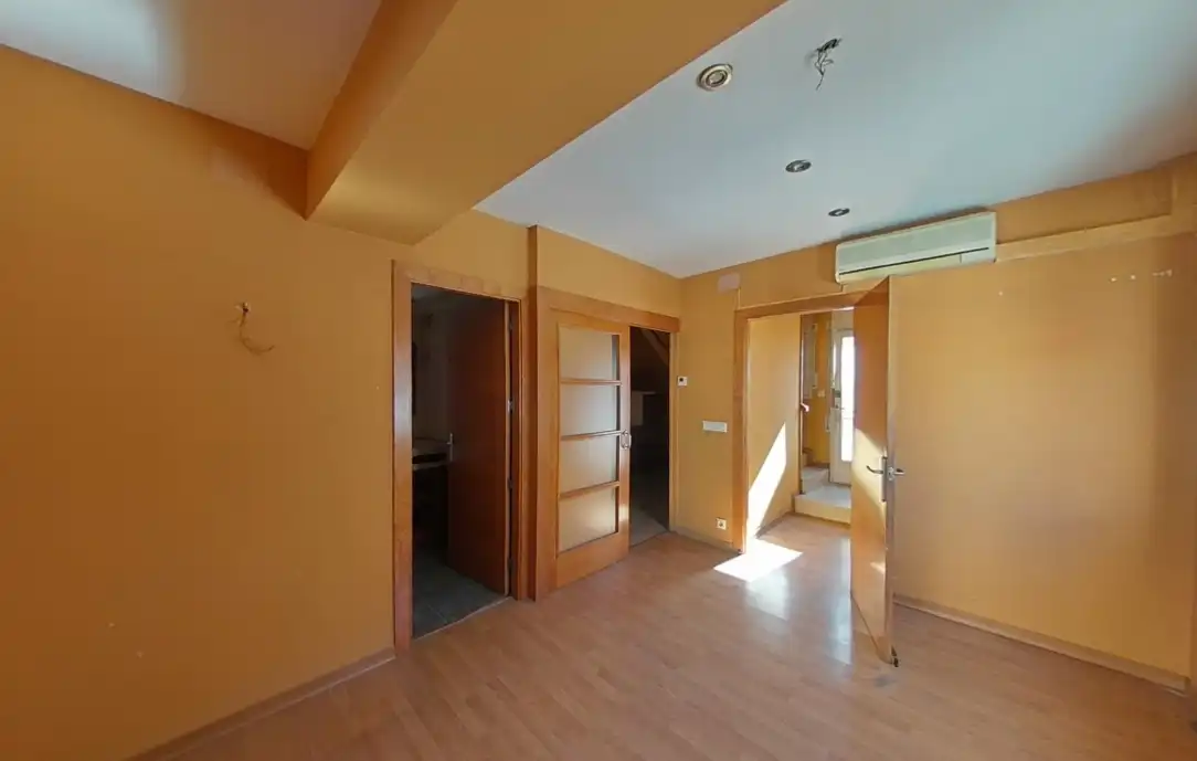 Bedroom of Detached homes for sale in Olot  with Balcony
