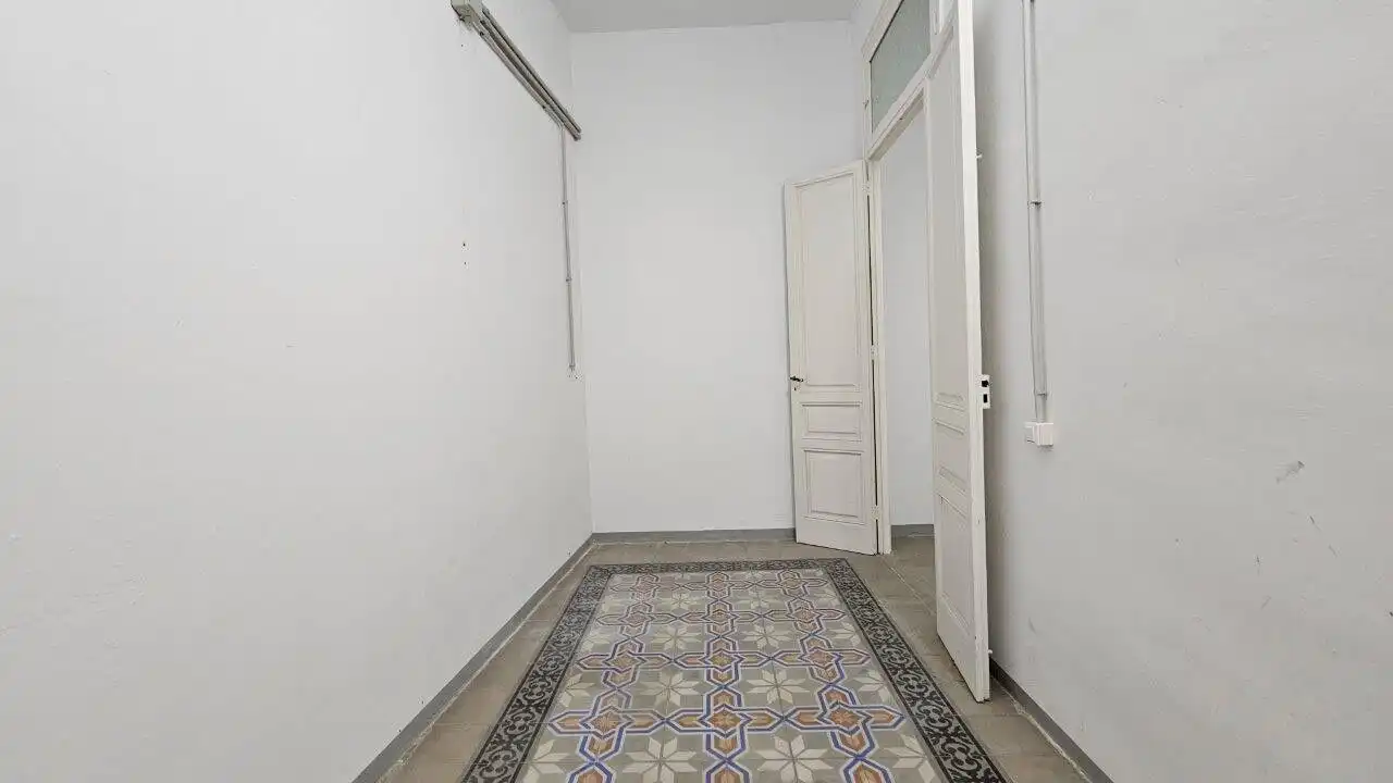 Gebäude zum Verkauf in Figueres