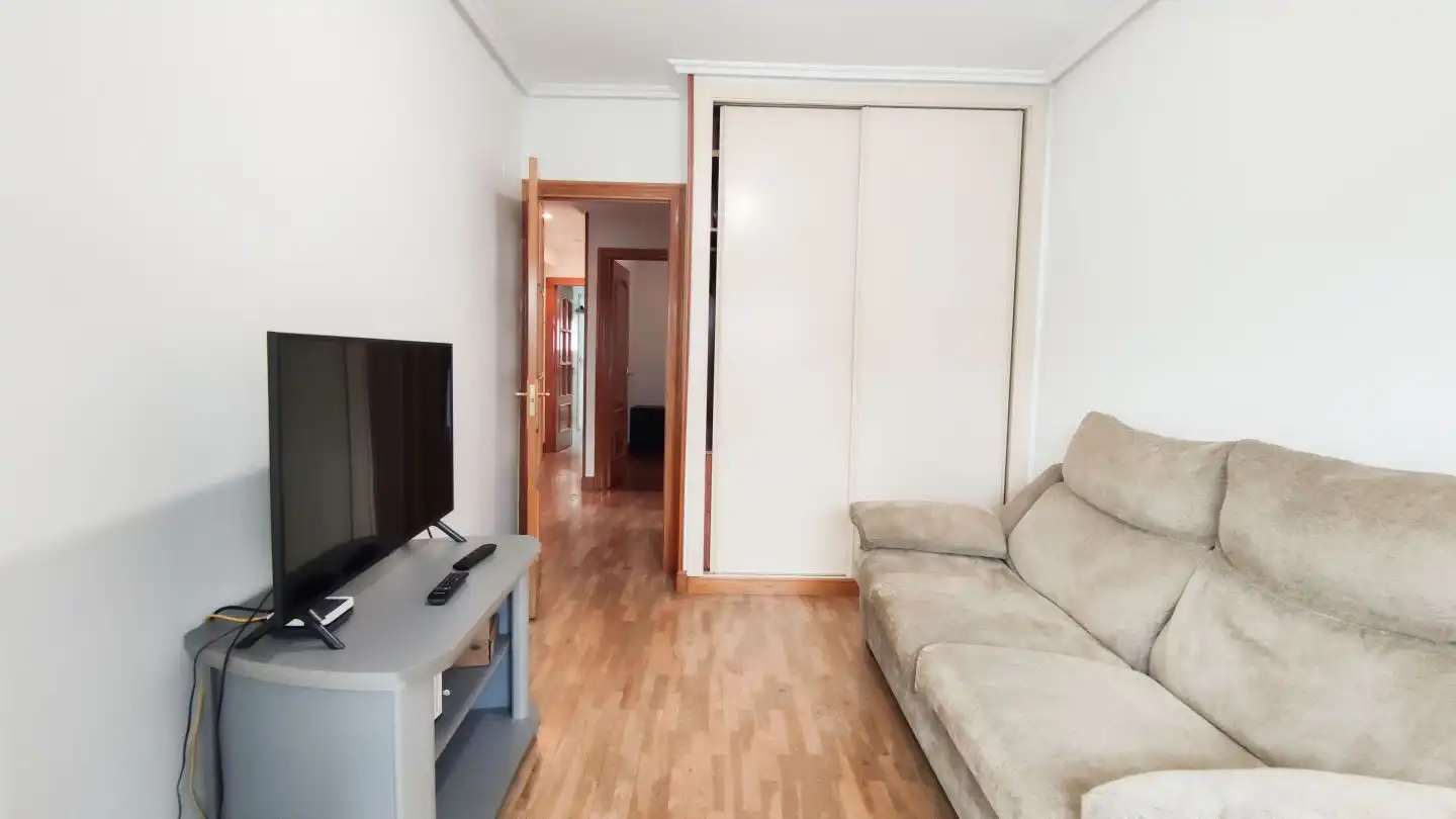 Sala d'estar de Apartament de lloguer en Donostia - San Sebastián  amb Calefacció i Balcó