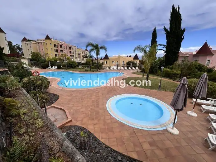 Vista exterior de Apartamento de alquiler en Santa Úrsula con Terraza, Amueblado y Horno
