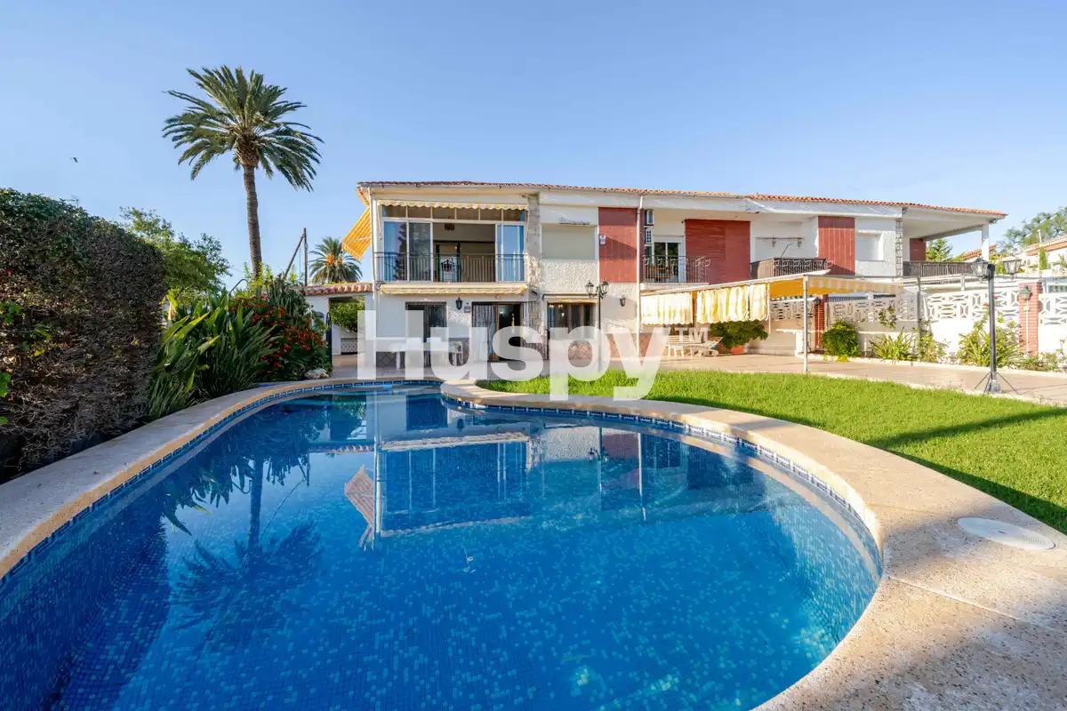 Villa avec terrasse à vendre à Carrer de Portell de Morella