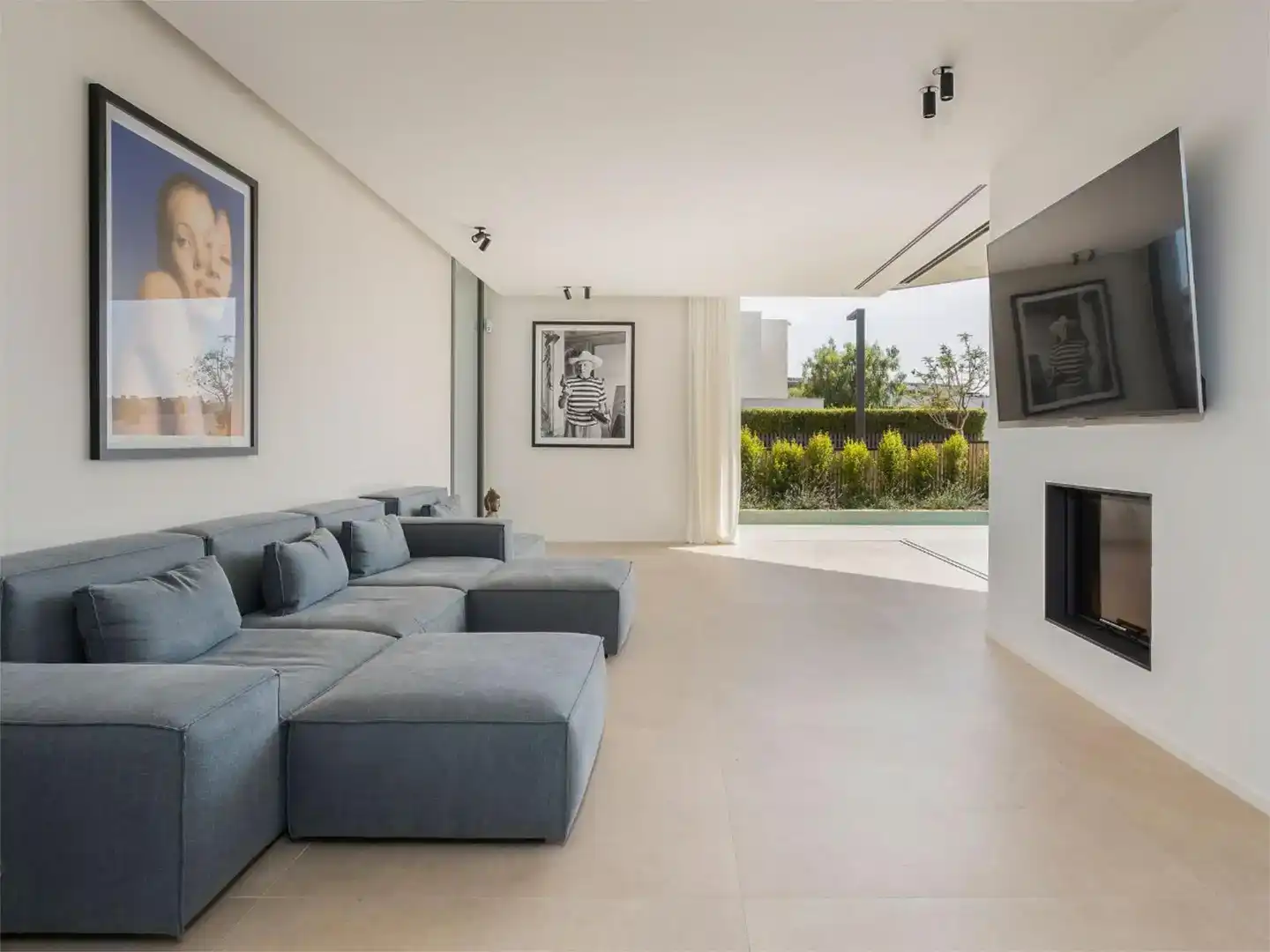 Sala d'estar de Casa o xalet de lloguer en Sitges amb Aire condicionat, Piscina i Balcó