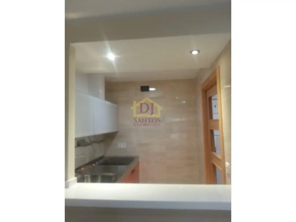 Apartamento de alquiler en Avenida de Italia, Carmelitas