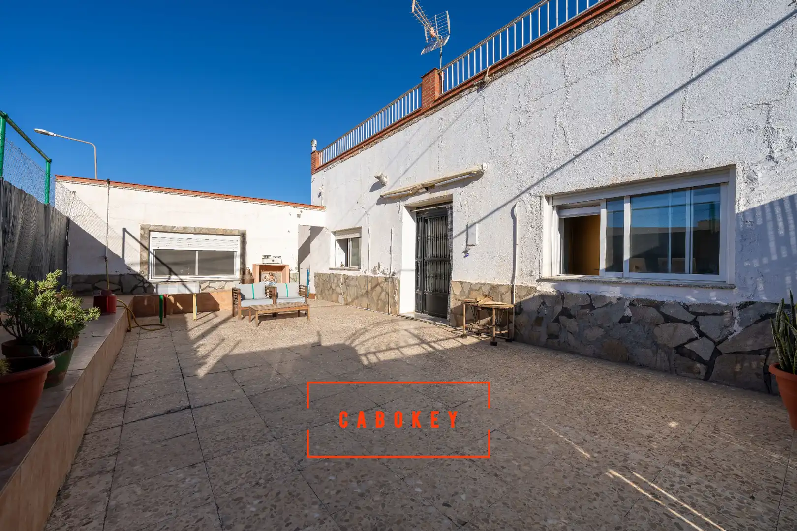 Vista exterior de Casa o xalet en venda en Tabernas amb Aire condicionat, Calefacció i Jardí privat