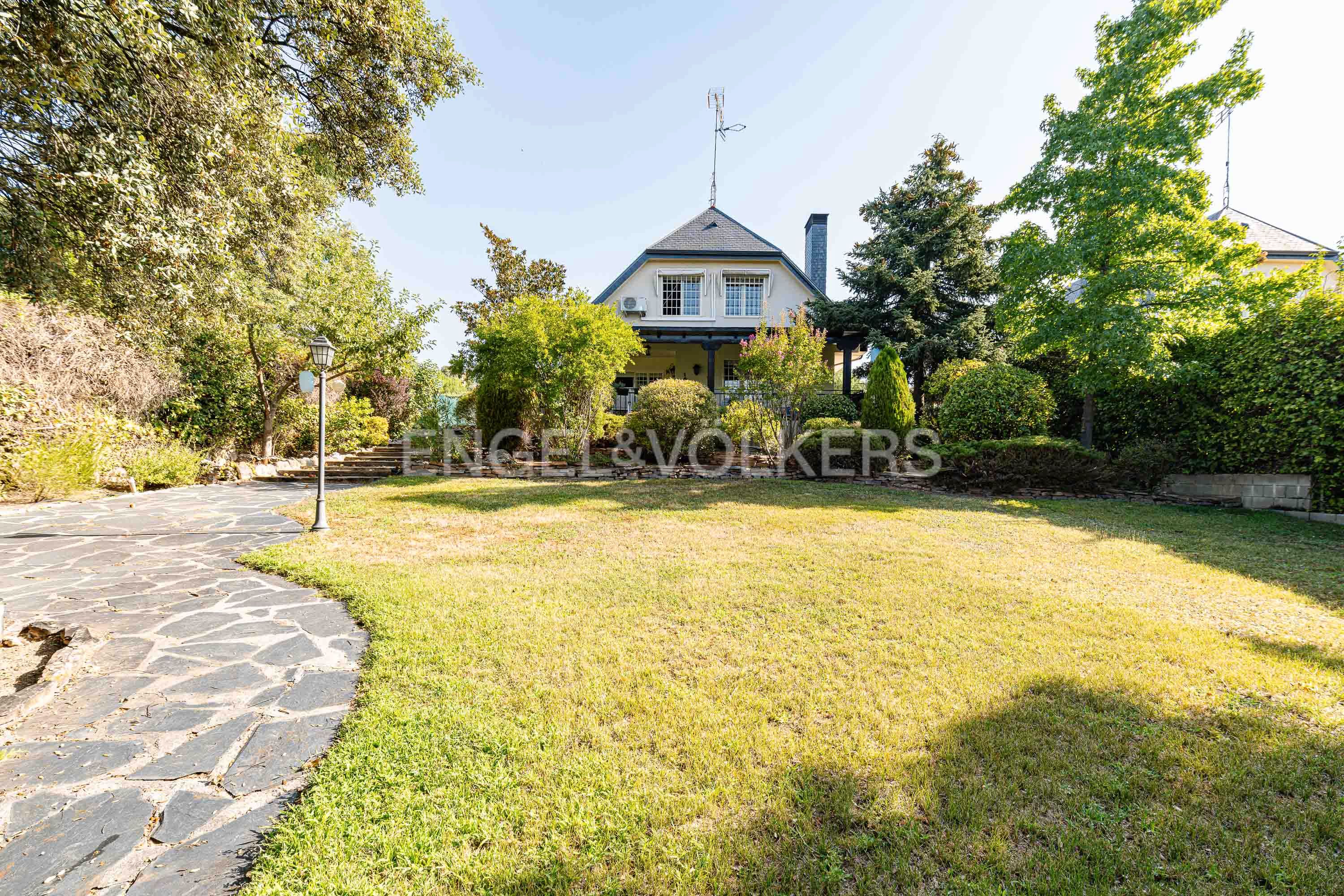 Garden of House or chalet for sale in El Escorial  with Air Conditioner, Heating and Private garden