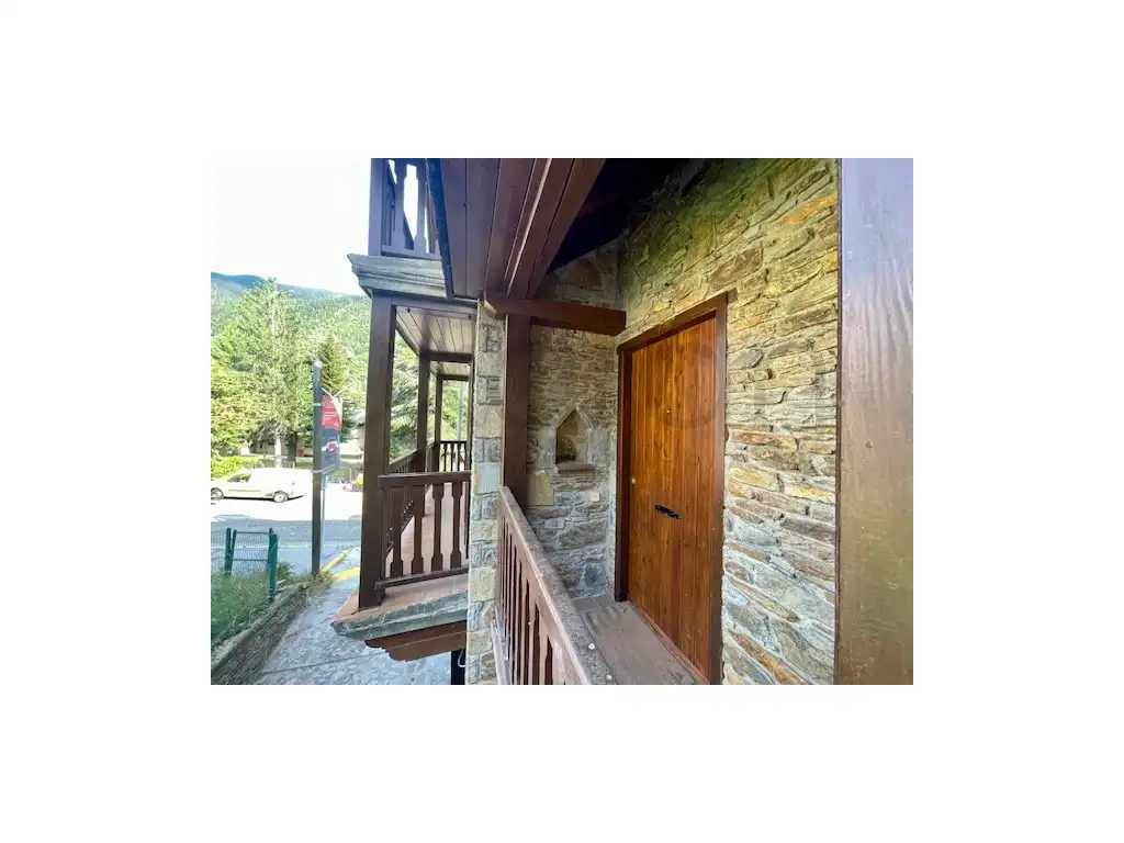 Exterior view of Apartments for sale in Naut Aran