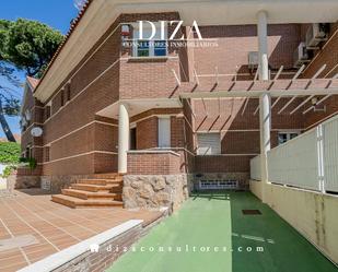 Exterior view of House or chalet to rent in  Madrid Capital  with Heating, Private garden and Terrace