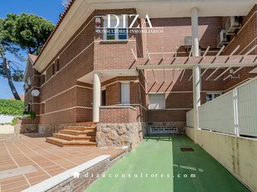 House with pool to rent in De La Victoria