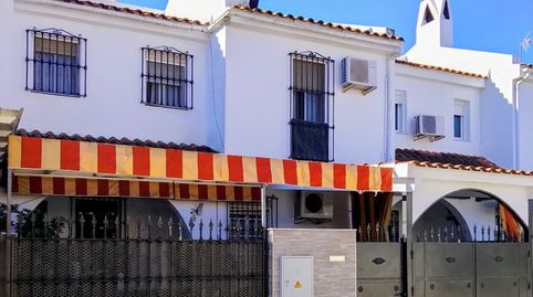 Photo 2 of Single-family semi-detached for sale in Calle Sarga, 14, Urbadiez - Entrepuentes, Sevilla Capital