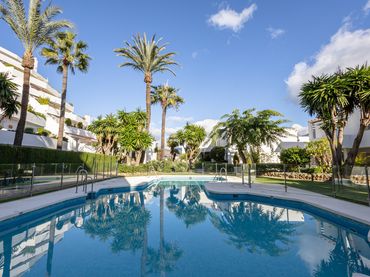 Wohnung mit Aufzug zum Verkauf in Nueva Andalucía