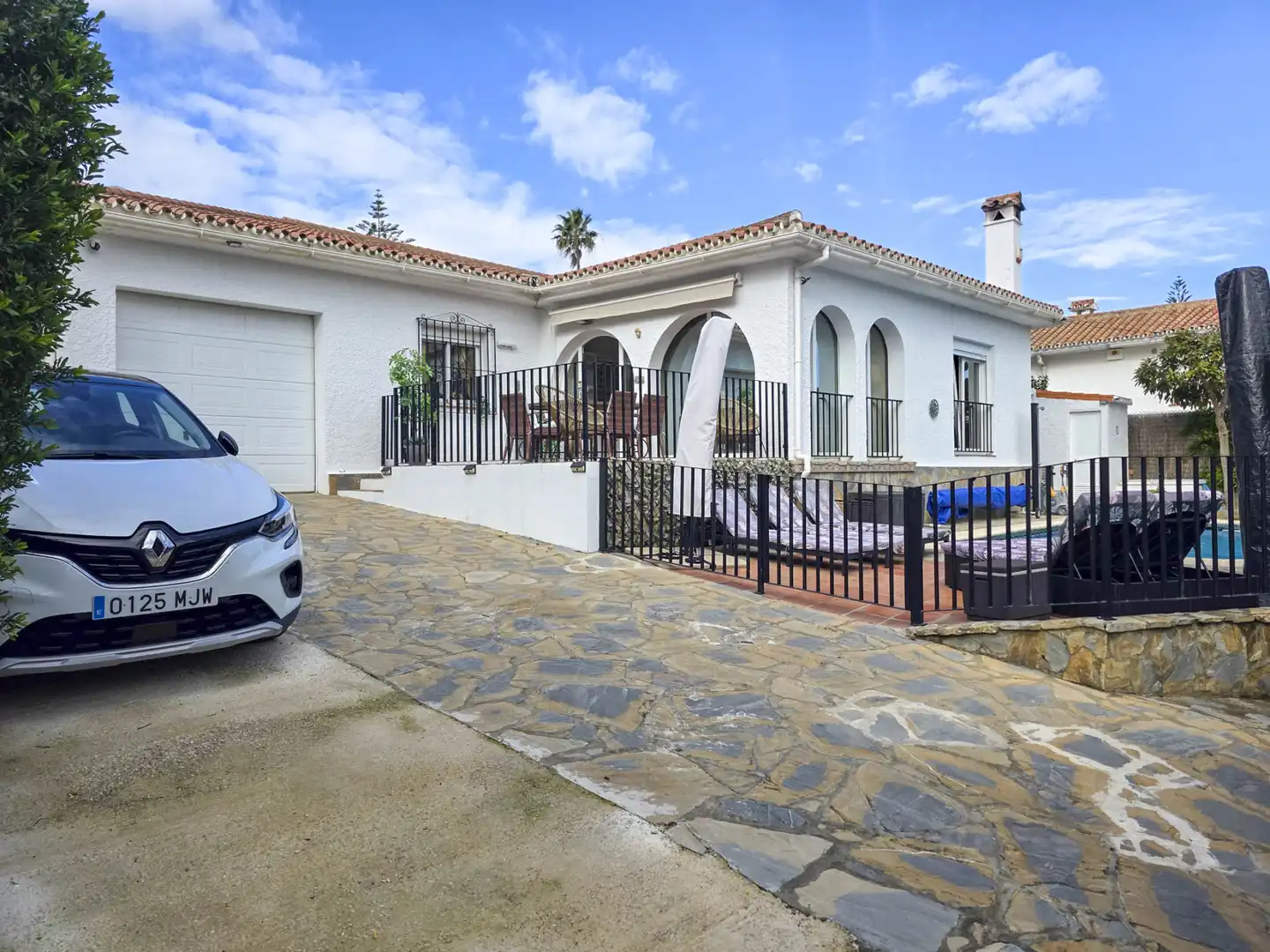 Exterior view of Houses for sale in Manilva  with Air Conditioner, Private garden and Terrace