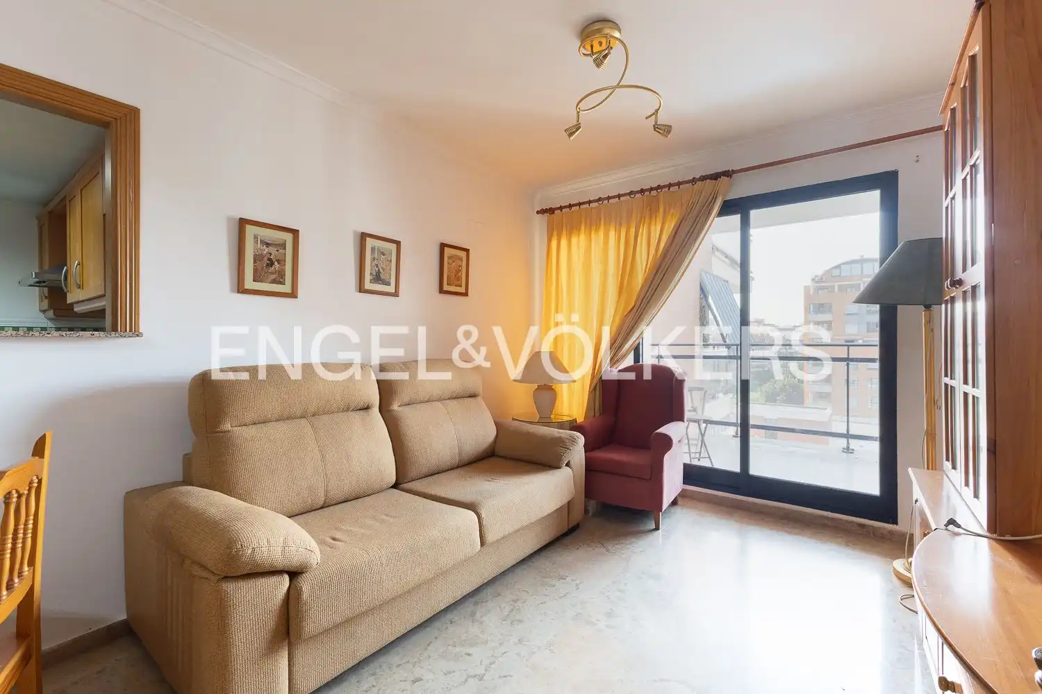 Sala de estar de Piso de alquiler en Valencia con Aire acondicionado, Calefacción y Jardín privado