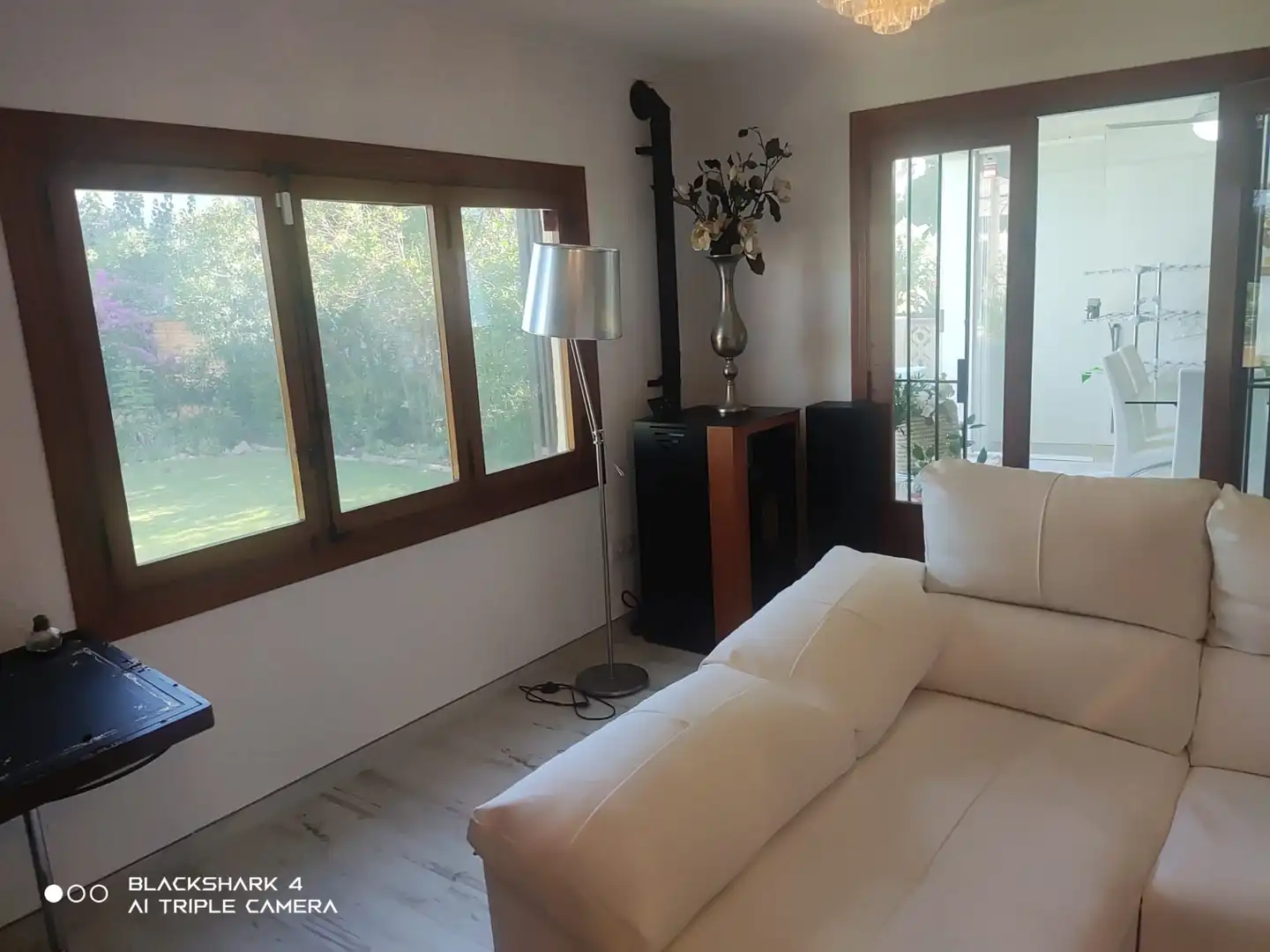 Sala d'estar de Casa o xalet en venda en Alcalà de Xivert amb Aire condicionat, Jardí privat i Terrassa
