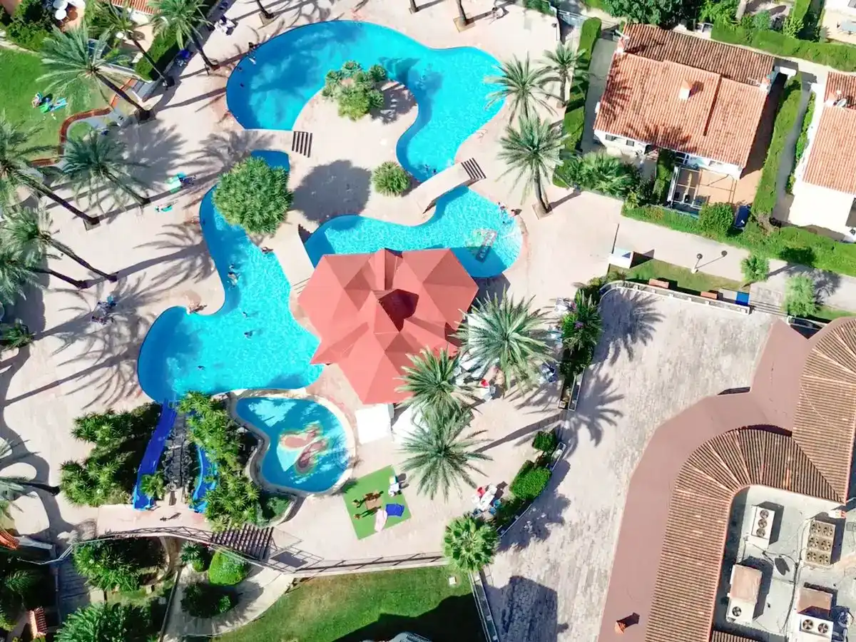 Piscina de Casa adosada en venda en Dénia amb Aire condicionat i Piscina