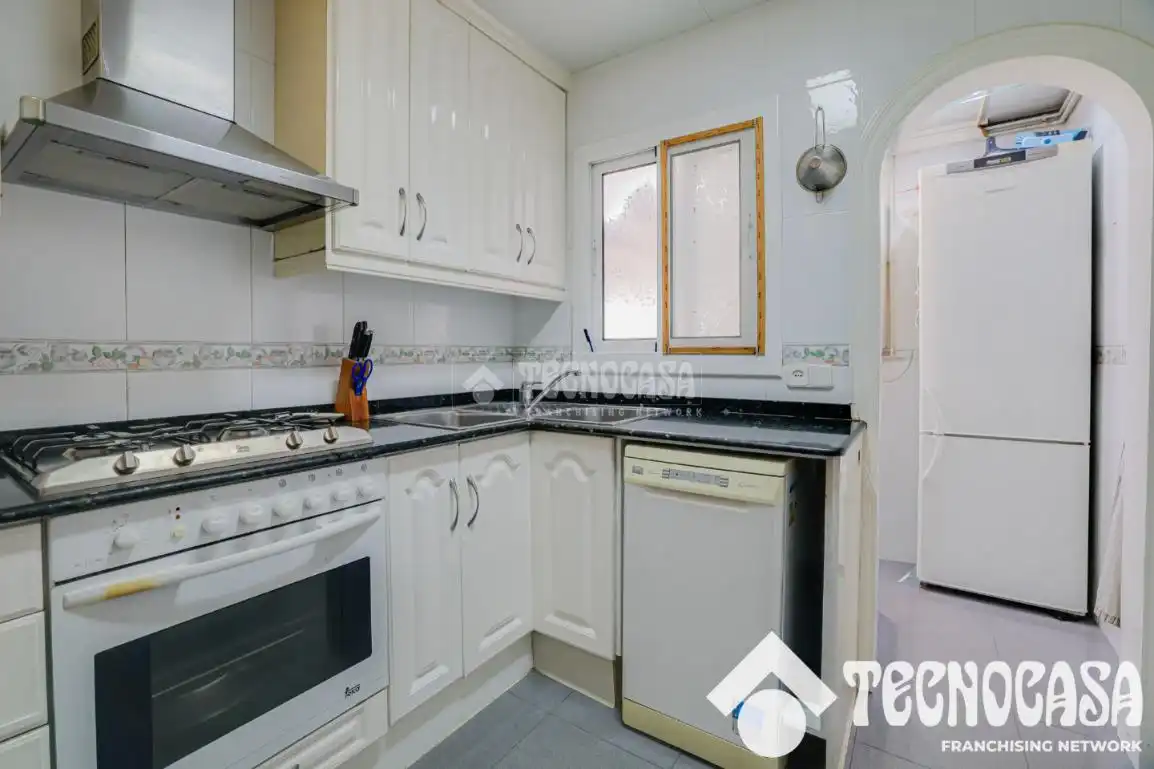 Kitchen of Flat for sale in Santa Coloma de Gramenet  with Heating