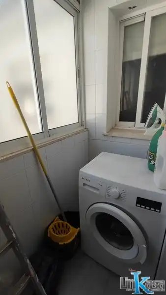 Bany de Pis en venda en Linares amb Aire condicionat, Moblat i Balcó