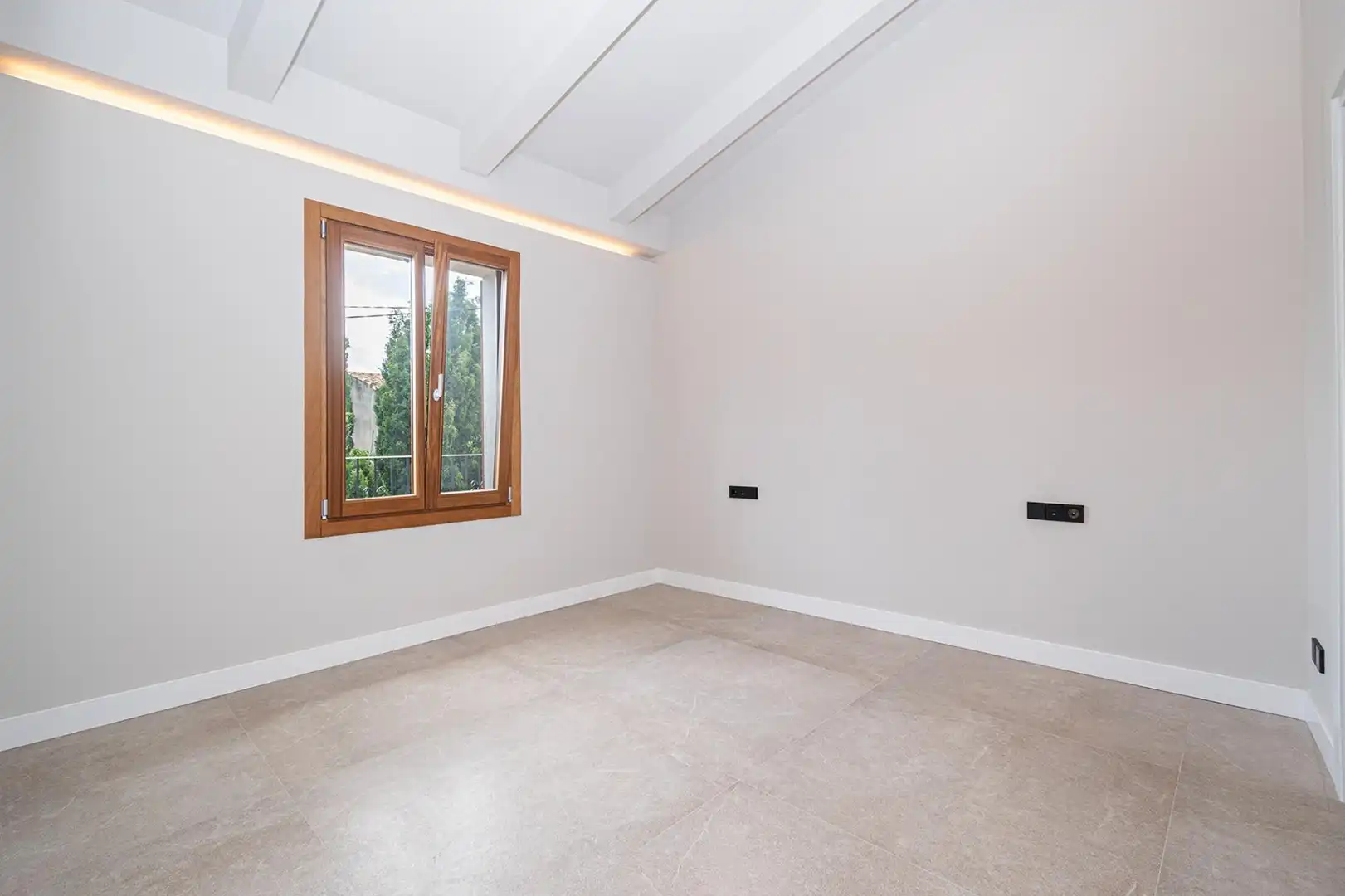 Ground floor for rent in Selva  with Air Conditioner, Heating and Terrace