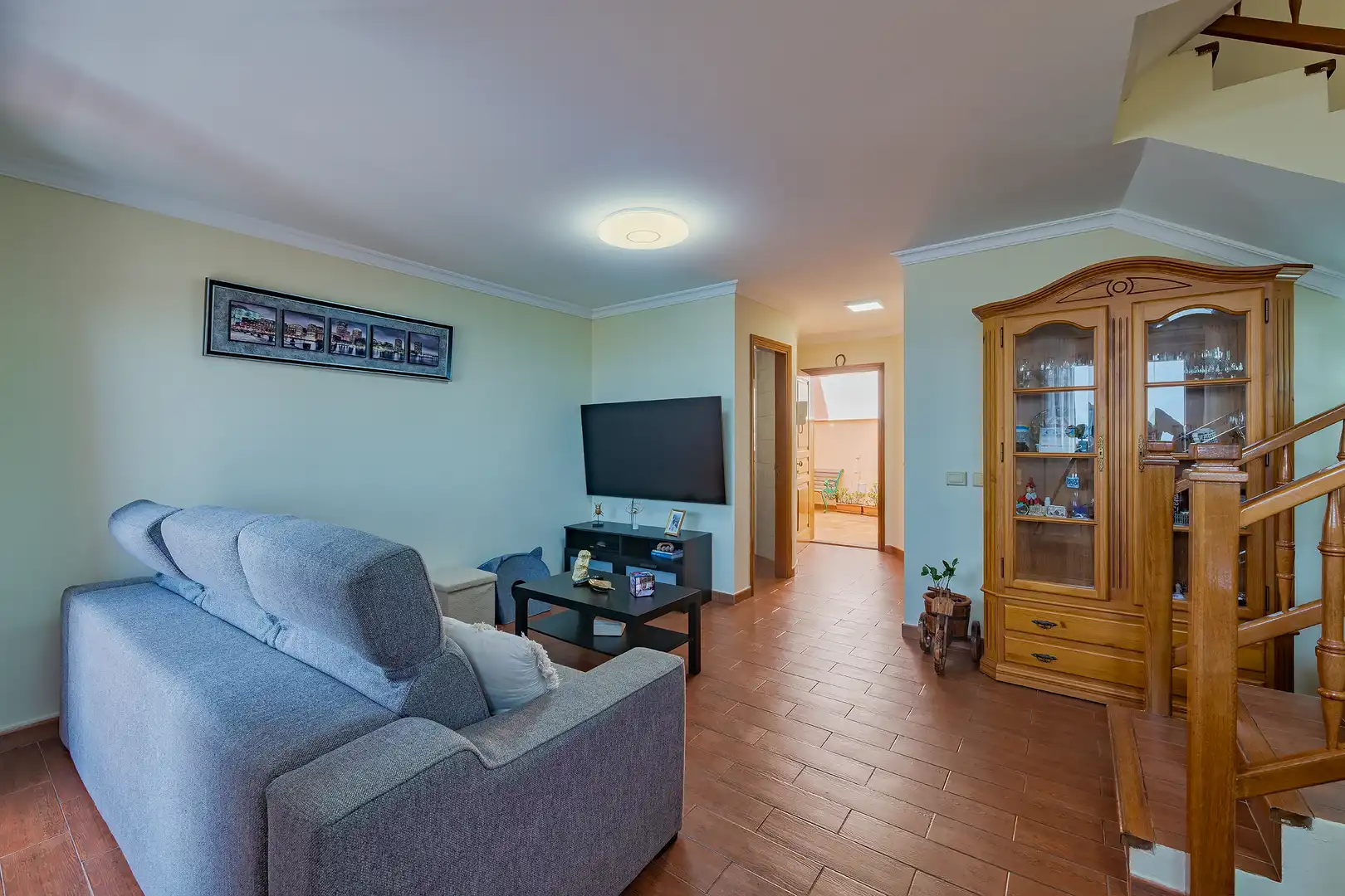 Sala d'estar de Casa adosada en venda en Ingenio amb Aire condicionat, Terrassa i Traster