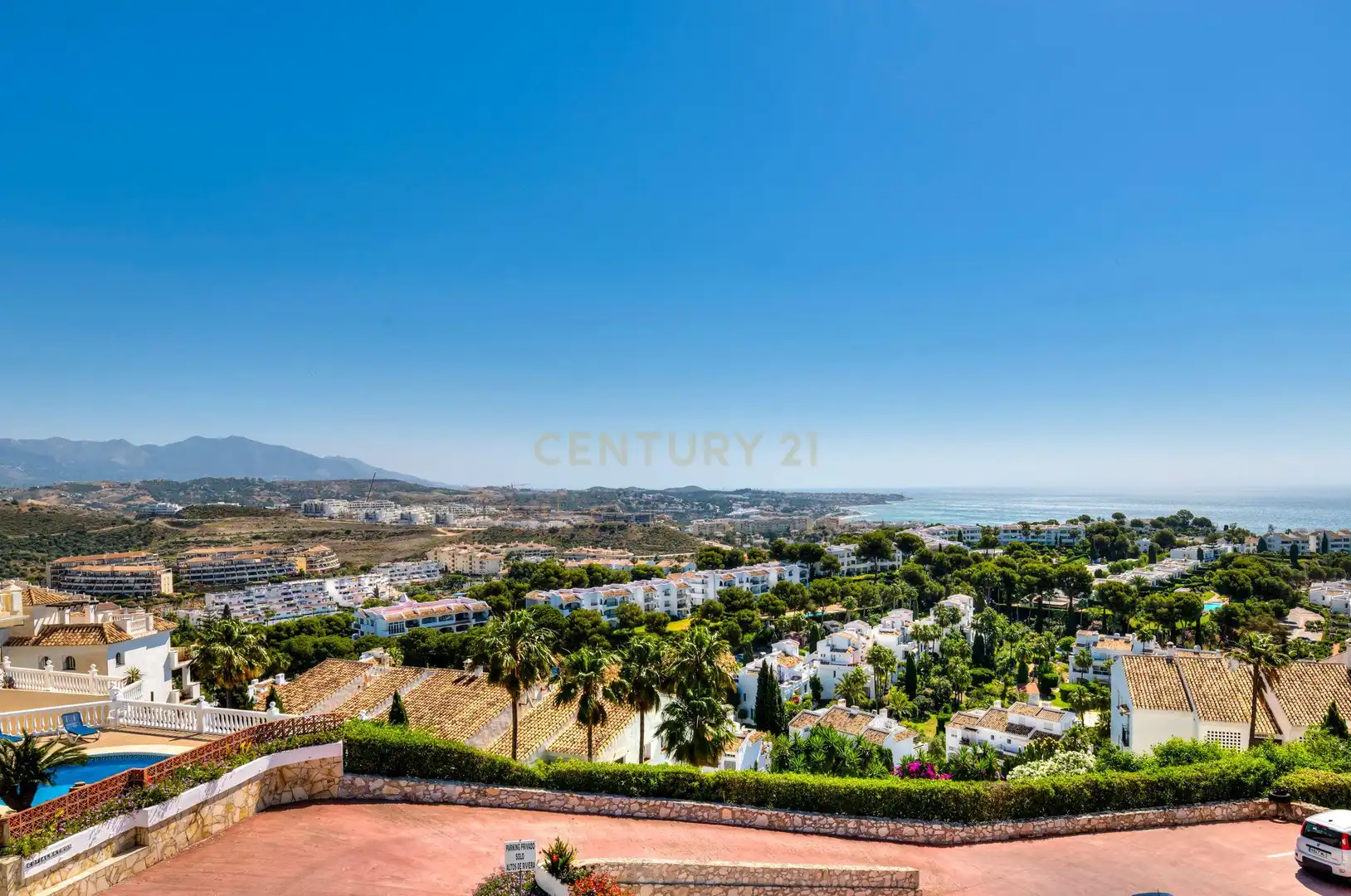 Vista exterior de Apartament en venda en Mijas amb Aire condicionat i Alarma