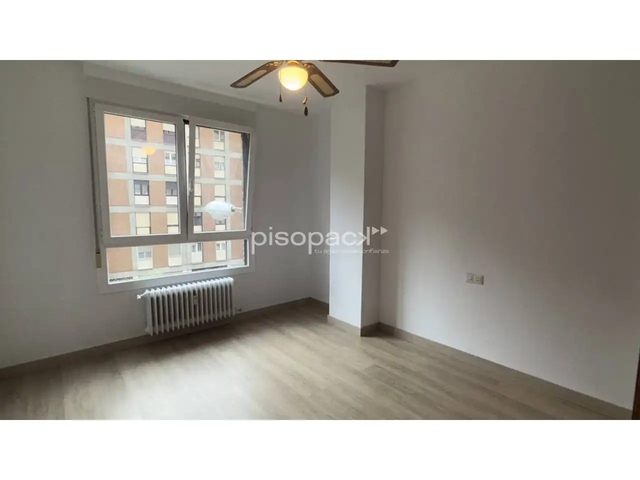 Bedroom of Flat for sale in  Pamplona / Iruña  with Heating, Parquet flooring and Terrace
