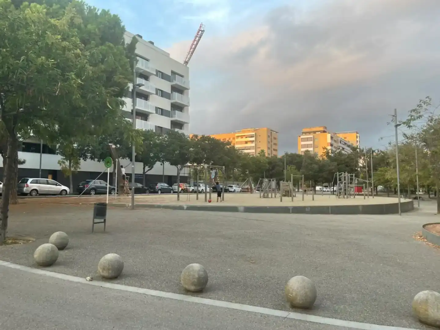 Parking de Piso para compartir en Barberà del Vallès con Jardín privado, Parquet y Piscina