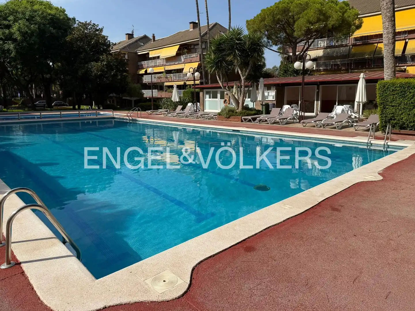Swimming pool of Flat for rent in Gavà  with Air Conditioner, Heating and Swimming Pool