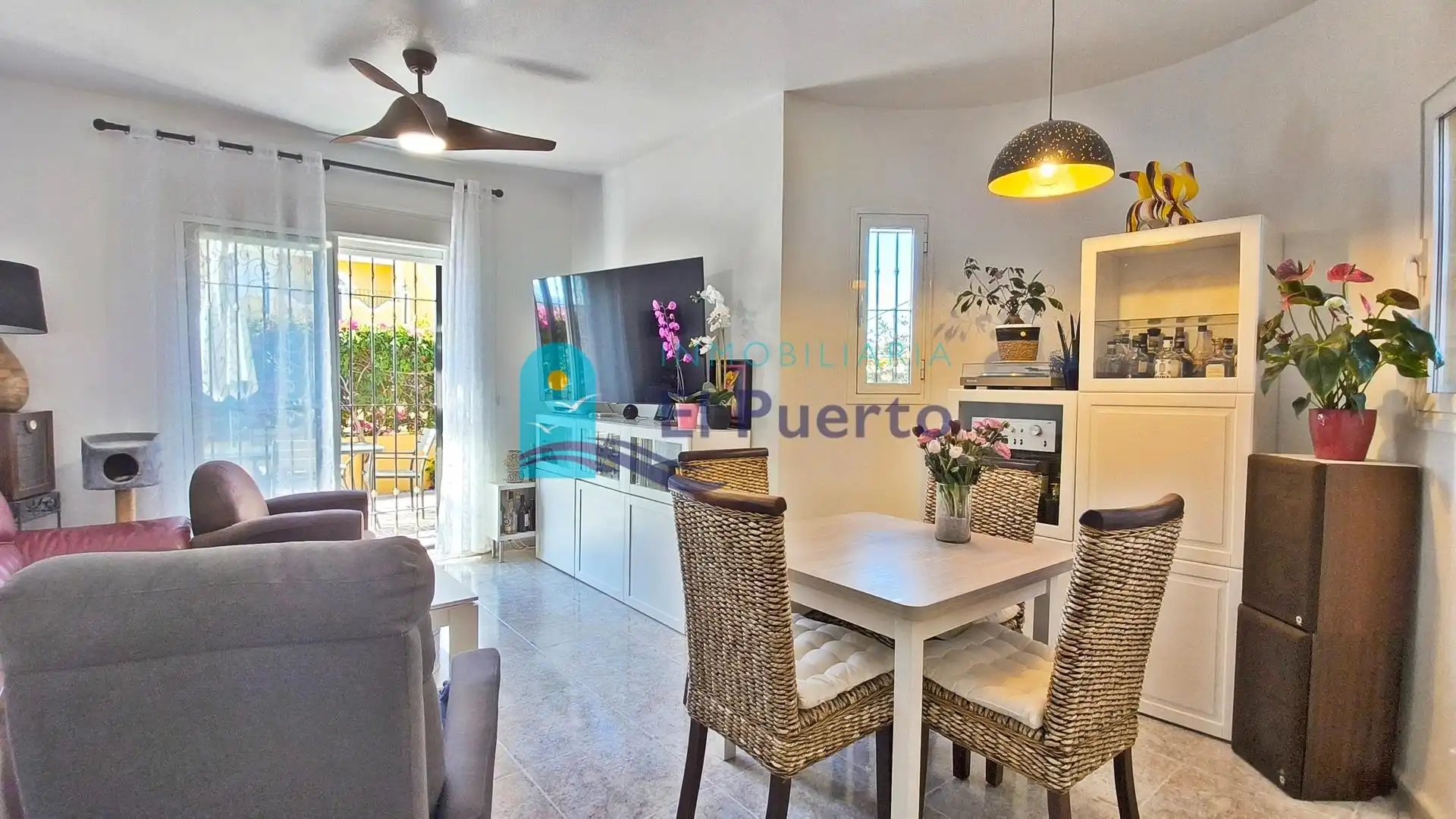 Sala de estar de Casa o chalet en venta en Mazarrón con Aire acondicionado, Calefacción y Jardín privado