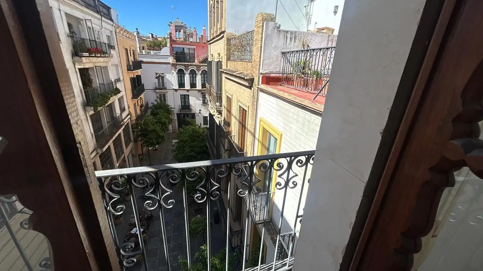 Vista exterior de Pis de lloguer en Sevilla amb Aire condicionat i Balcó